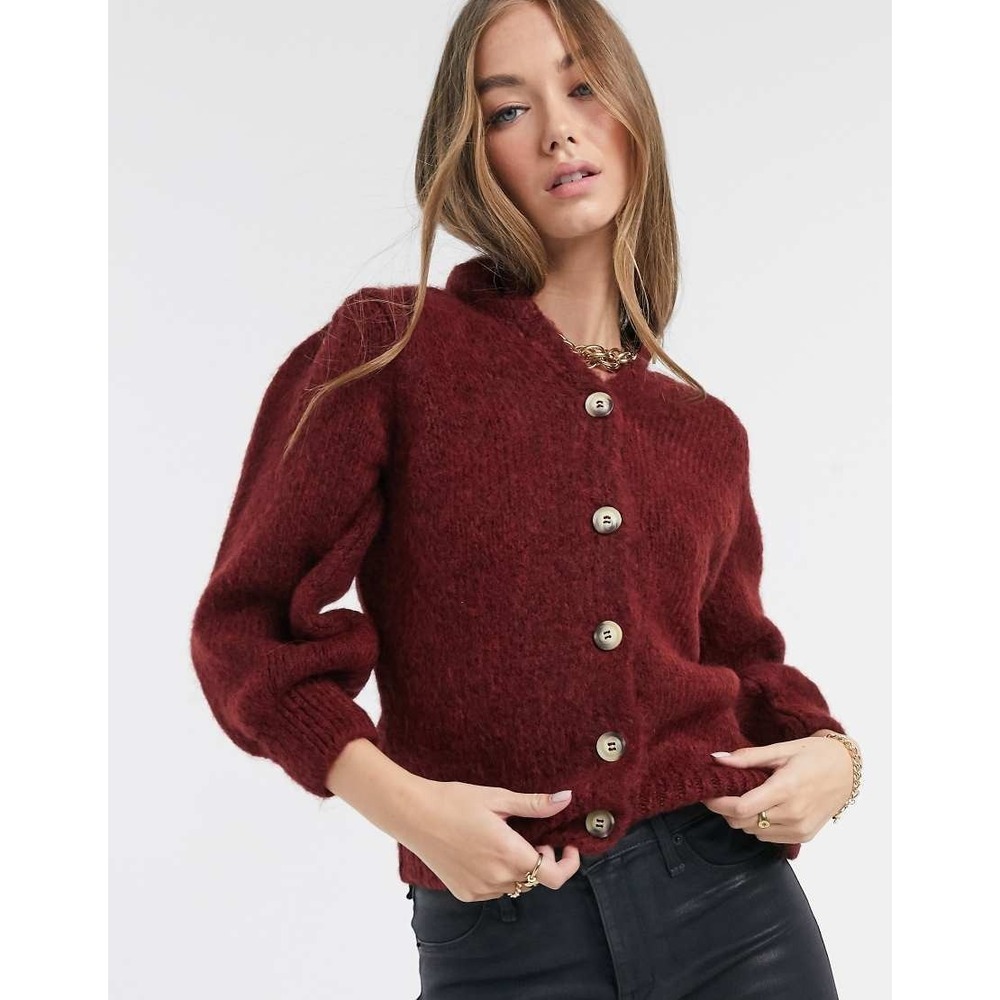 VERO MODAKnitted Cardigan With Contrast Buttons In Dark Red Medium